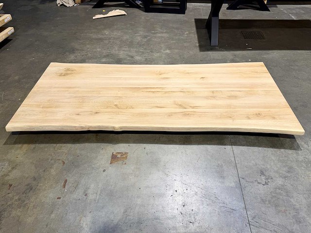 Eiken boomstam tafelblad 240 cm. - afbeelding 1 van  2