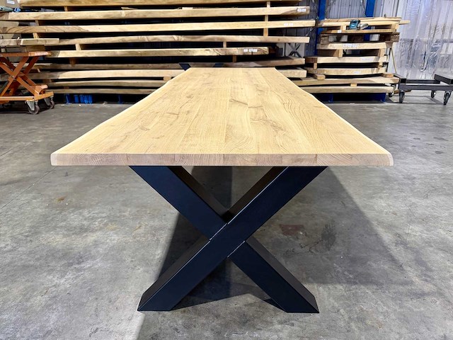 Eiken boomstamtafel 300 cm. - afbeelding 3 van  4