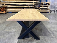 Eiken boomstamtafel 300 cm. - afbeelding 3 van  4