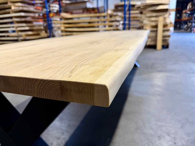 Eiken boomstamtafel 300 cm. - afbeelding 4 van  4