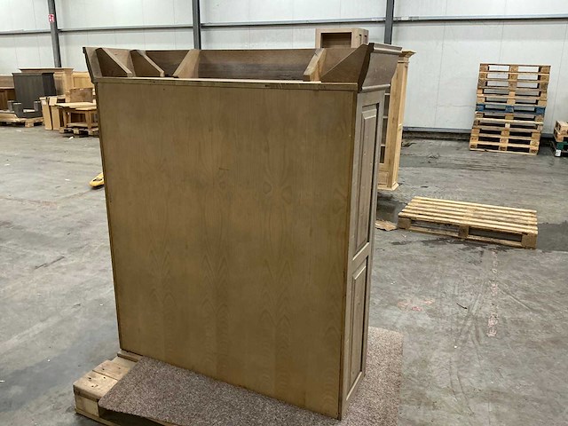 Eiken bovenkast, displaykast 140,5x123,5x38cm - afbeelding 1 van  3
