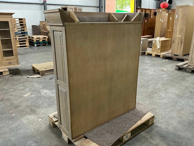 Eiken bovenkast, displaykast 140,5x123,5x38cm - afbeelding 2 van  3