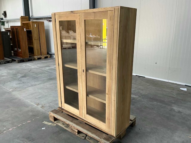 Eiken buffetkast 156x121x36cm - afbeelding 1 van  5