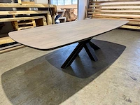 Eiken deens ovaal eetkamertafel 260 cm - afbeelding 2 van  5