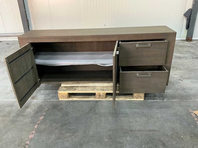 Eiken dressoirkast 78x205x43,5cm - afbeelding 6 van  7