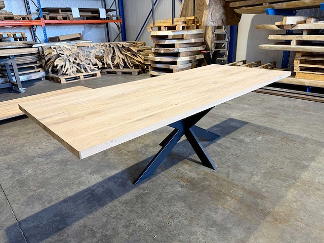 Eiken eetkamertafel 240 cm - afbeelding 2 van  4
