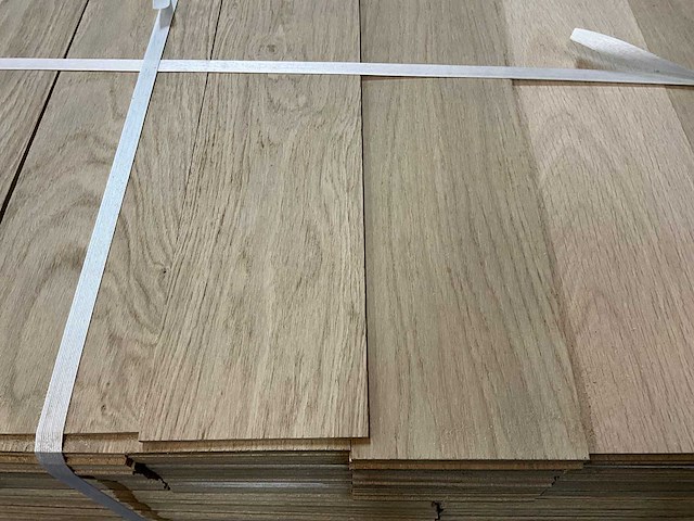 Eiken exquisiet fineerstroken 4mm (2475x) - afbeelding 1 van  3