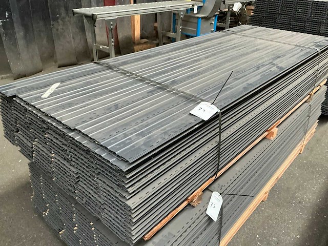 Eiken kunststof gevelpaneel (105x) - afbeelding 3 van  3