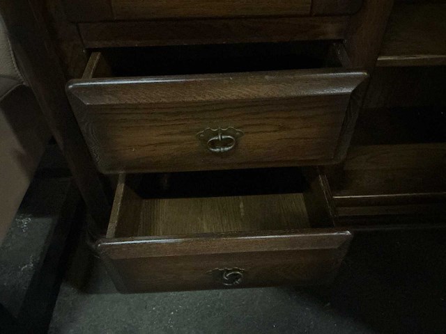 Eiken meidenkast - afbeelding 6 van  8