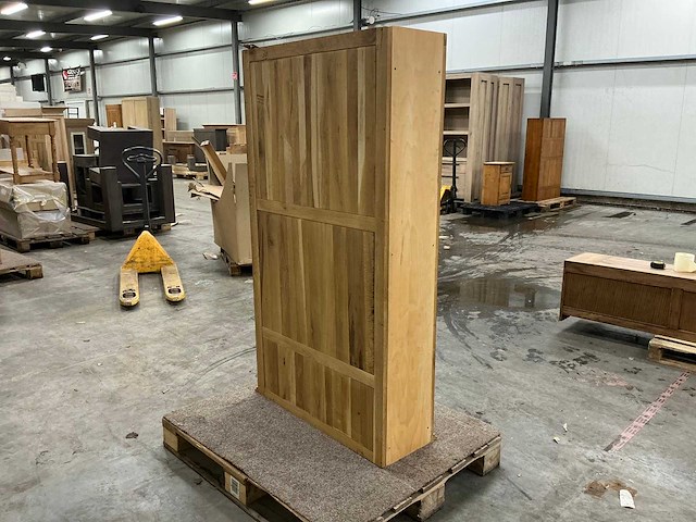 Eiken opbergkast 163x88,5x31cm - afbeelding 3 van  3