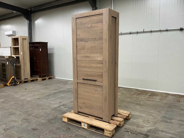 Eiken opbergkast 216,5x91,5x45,5cm - afbeelding 1 van  6