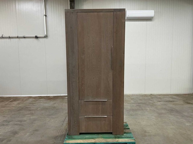 Eiken opbergkast 220,5x100,5x40,5cm - afbeelding 2 van  6