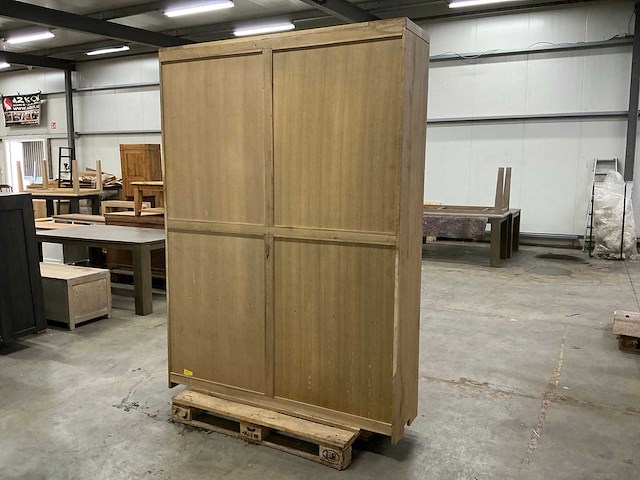Eiken opbergkast 220,5x160,5x40,5cm - afbeelding 4 van  7