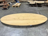 Eiken ovaal tafelblad 260 cm.