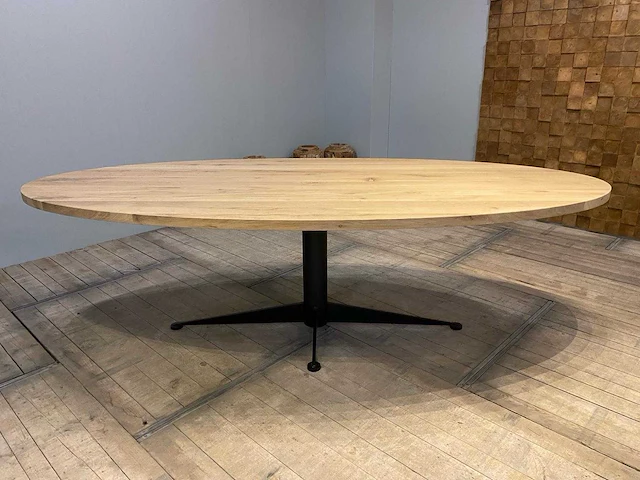 Eiken ovale eettafel 260 cm. - afbeelding 1 van  4