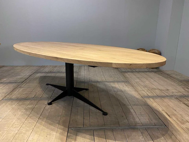 Eiken ovale eettafel 260 cm. - afbeelding 3 van  4