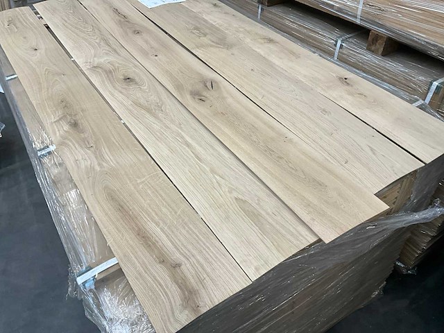 Eiken rustiek a/b parketvloer toplaag - afbeelding 1 van  3