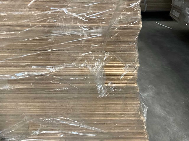 Eiken rustiek a/b parketvloer toplaag - afbeelding 2 van  4