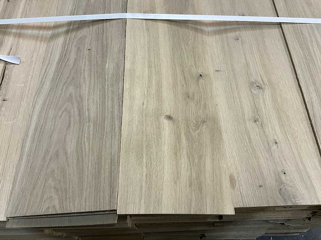 Eiken rustiek ab/bc fineerstroken 4mm (732x) - afbeelding 3 van  4