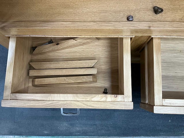 Eiken servieskast 143x88,5x30,5cm - afbeelding 7 van  7