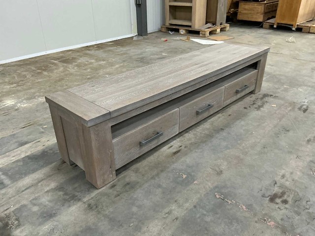 Eiken televisiemeubel 46x205,5x46cm - afbeelding 2 van  3