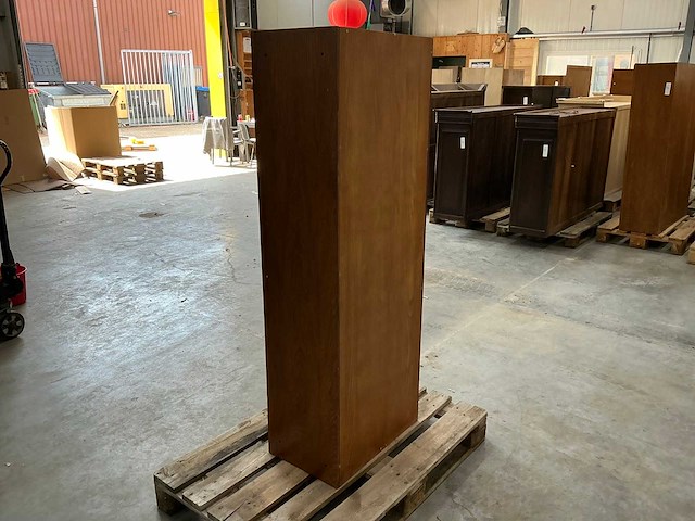 Eiken vakkenkast / onderkast 156x56,5x35cm - afbeelding 5 van  5