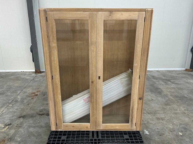 Eiken vitrinekast met planken 156,5x121,5x36cm - afbeelding 2 van  5