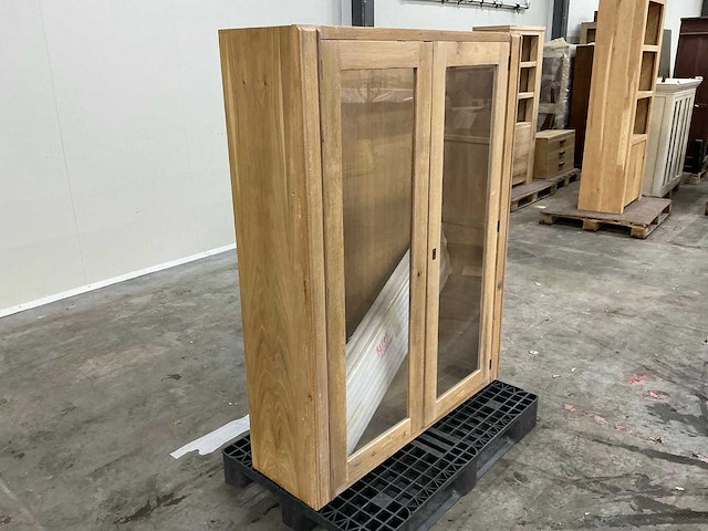 Eiken vitrinekast met planken 156,5x121,5x36cm - afbeelding 3 van  5
