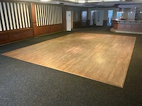 Eikenhouten dansvloer – ca. 40,4 m² – 5.250 x 7.700 mm - afbeelding 1 van  7