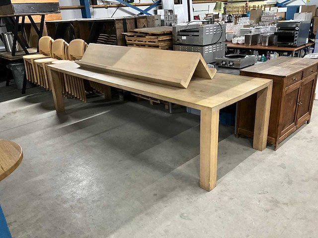 Eikenhouten restauranttafel - afbeelding 1 van  8