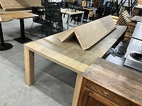 Eikenhouten restauranttafel - afbeelding 4 van  8