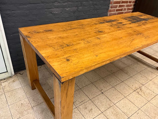 Eikenhouten restauranttafel - afbeelding 3 van  6