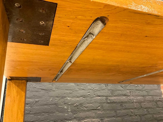 Eikenhouten restauranttafel - afbeelding 5 van  6