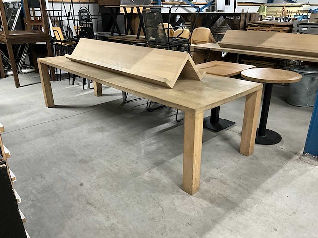 Eikenhouten restauranttafel - afbeelding 1 van  7
