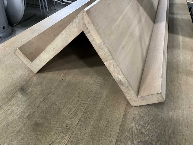 Eikenhouten restauranttafel - afbeelding 4 van  7