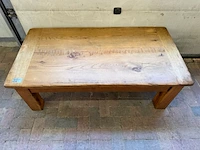 Eikenhouten salontafel, rustieke uitvoering, naturel eiken / lichtbruin, 145 × 75 × 50 cm | rustiek eiken - afbeelding 3 van  4