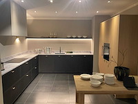 Eiland (showroom) keukens, inbouwpparatuur en sanitair