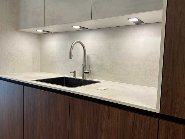 Eilandkeuken met inbouwapparatuur - afbeelding 2 van  41