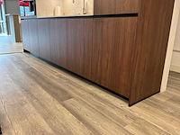 Eilandkeuken met inbouwapparatuur - afbeelding 3 van  41