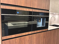 Eilandkeuken met inbouwapparatuur - afbeelding 5 van  41