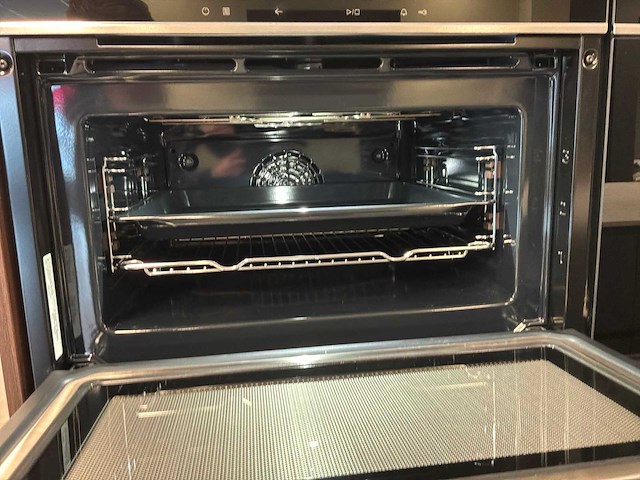 Eilandkeuken met inbouwapparatuur - afbeelding 8 van  41