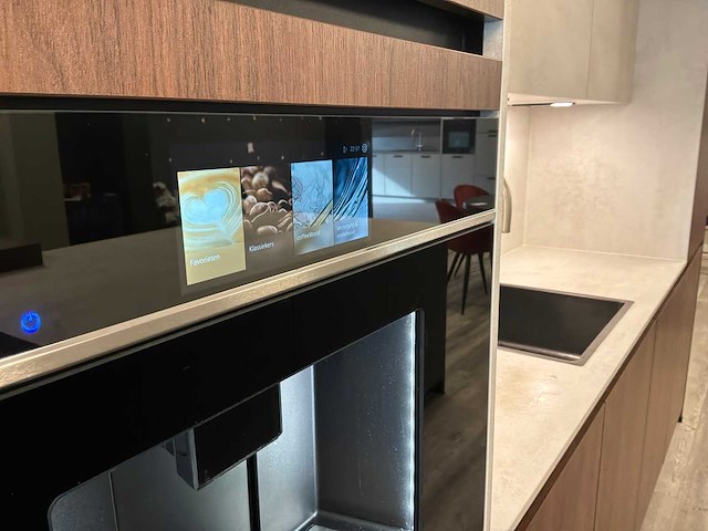 Eilandkeuken met inbouwapparatuur - afbeelding 33 van  41