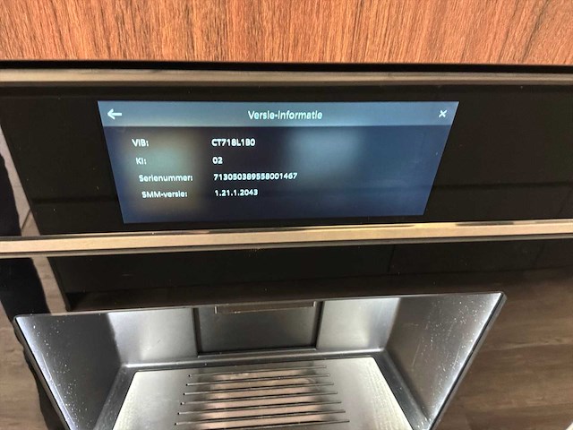 Eilandkeuken met inbouwapparatuur - afbeelding 34 van  41