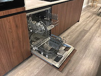 Eilandkeuken met inbouwapparatuur - afbeelding 15 van  41