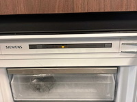 Eilandkeuken met inbouwapparatuur - afbeelding 23 van  41