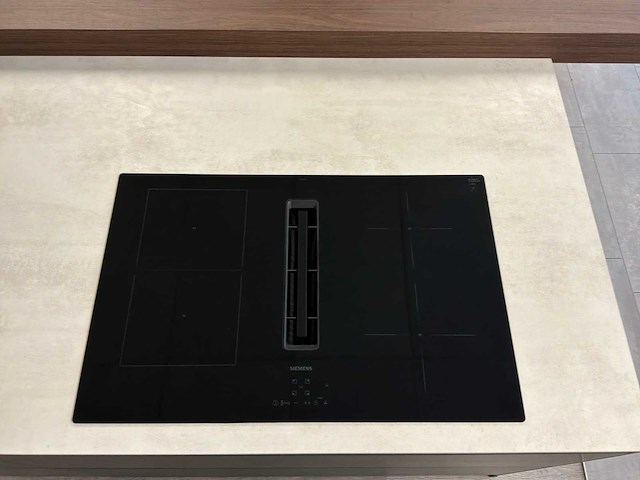 Eilandkeuken met inbouwapparatuur - afbeelding 26 van  41