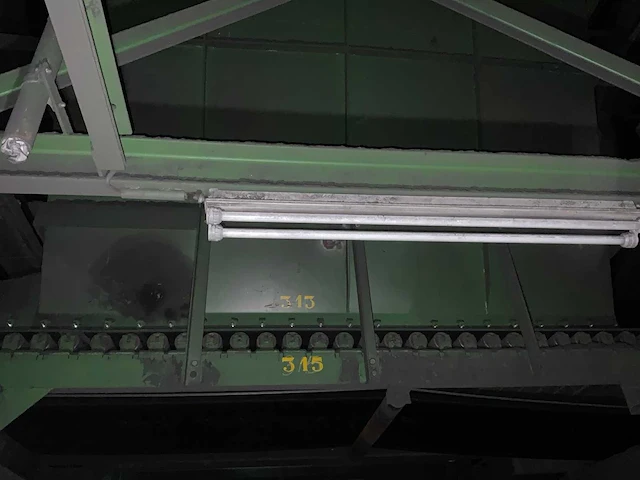 Eirich vormzandmachine en zandopslag - afbeelding 10 van  29