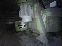 Eirich vormzandmachine en zandopslag - afbeelding 20 van  29
