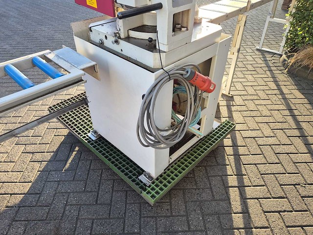 Eisele - vms 370 pv - afkortcirkelzaagmachine met rollenbaan - afbeelding 9 van  24
