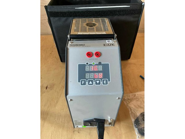 Eiuk t650m mk2 dry block temperature calibrator - afbeelding 3 van  5